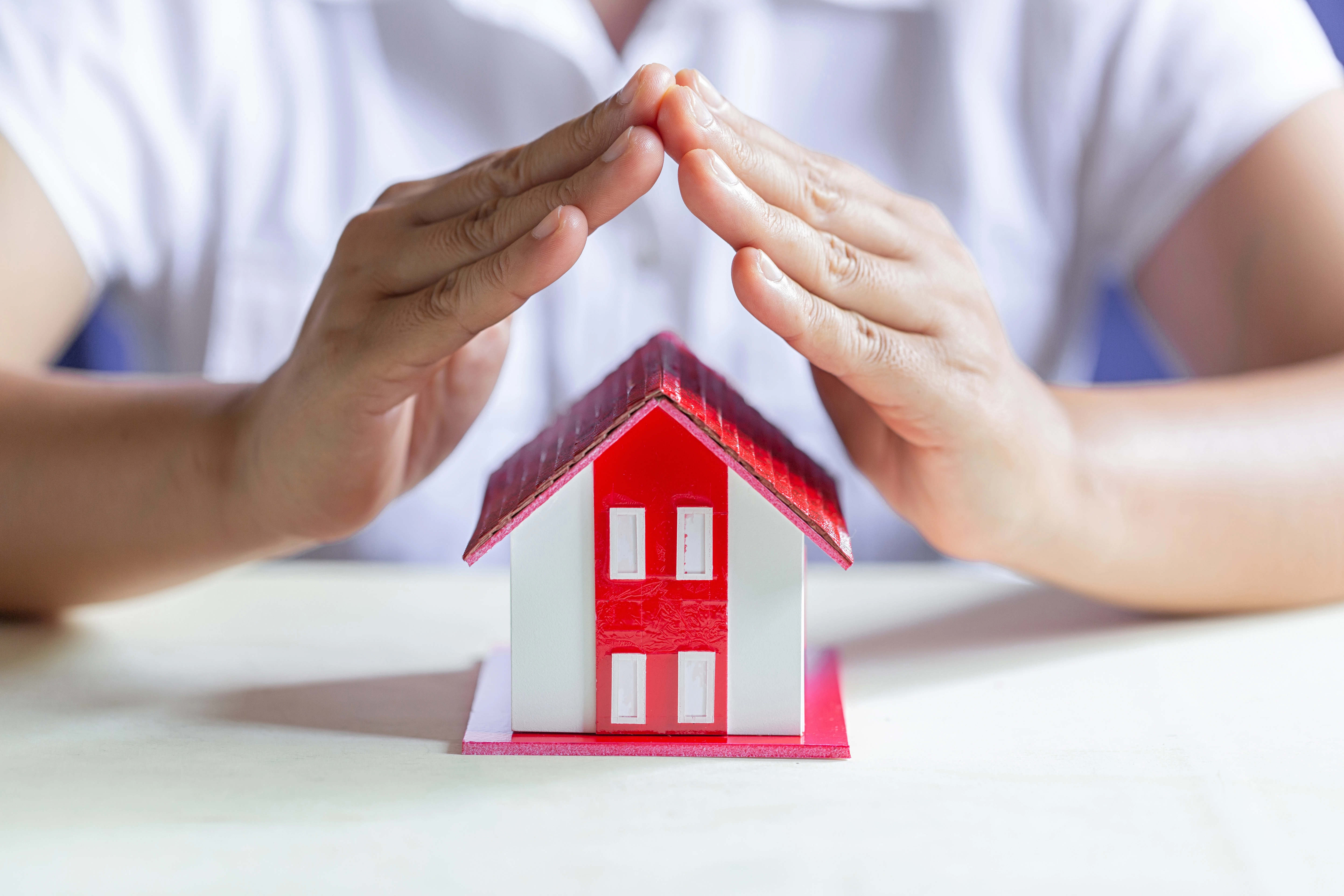 L'assurance habitation à Vitrolles est obligatoire pour les locataires et offre protection contre divers risques à la fois pour propriétaires et locataires.