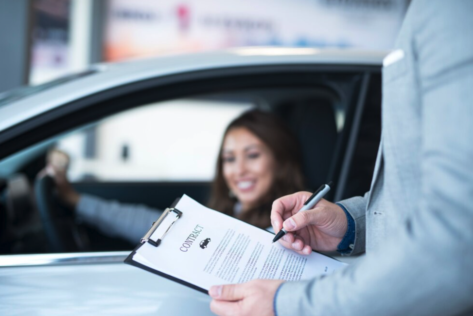 Découvrez comment la VRADE dans l'assurance auto vous garantit une indemnisation à la valeur de remplacement en cas de sinistre.