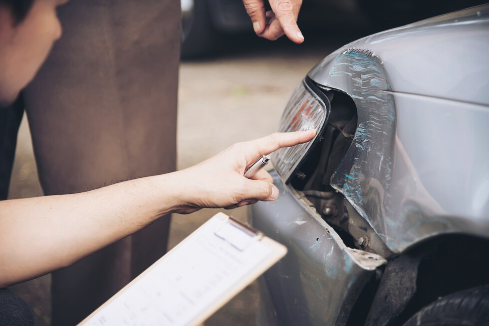 L'indemnisation des dommages de l'assurance auto est versée par votre assureur en fonction des critères et du montant définis lors de la souscription du contrat.
